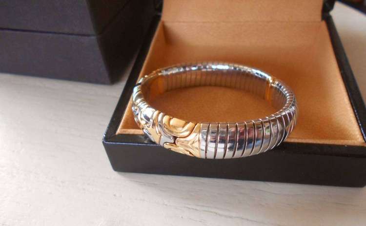 ブルガリ　パレンテシ　バングル　ブレスレッド　レディース（金・貴金属）の商品画像 - 査定依頼日：2023年4月21日 - 最高査定価格：240,000円