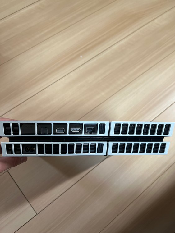 PS4 CUH-1200A（ゲーム機本体・ゲームソフト）の商品画像 - 査定依頼日：2022年11月10日 - 最高査定価格：7,500円