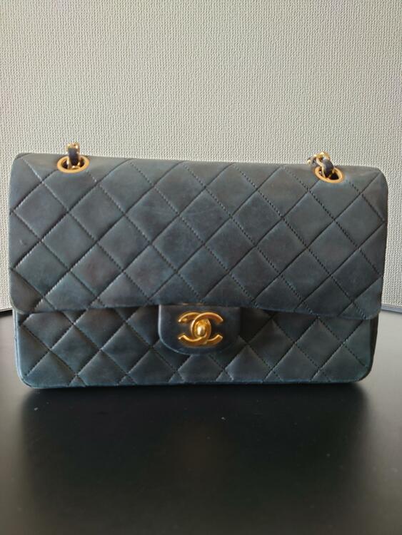 ダブルフラップマトラッセ/型番A01112（ブランドバッグ）の商品画像 - 査定依頼日：2025年7月13日 - 最高査定価格：300,000円