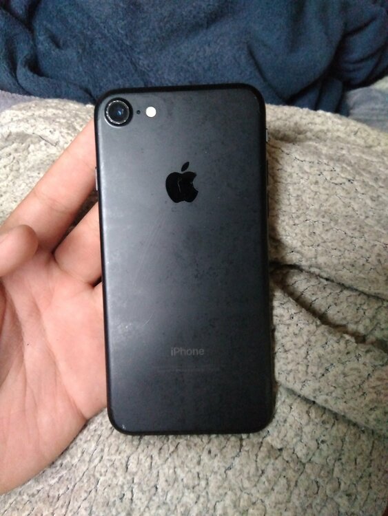 iPhone7 32GB docomo（スマホ）の商品画像 - 査定依頼日：2026年4月4日 - 最高査定価格：1,500円