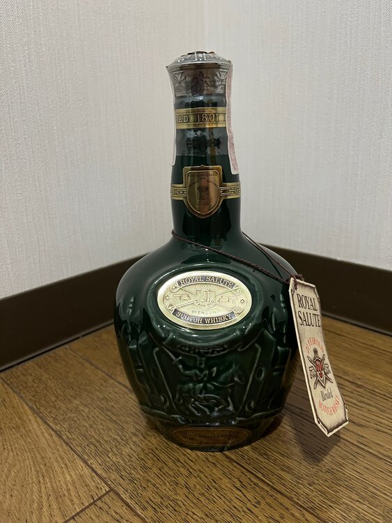 シーバースリーガル　ロイヤルサルート21年（お酒）の商品画像 - 査定依頼日：2025年2月20日 - 最高査定価格：5,500円