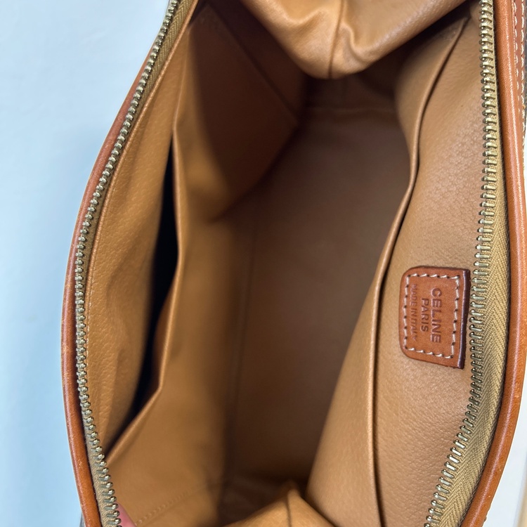 セリーヌ  （ブランドバッグ）の商品画像 - 査定依頼日：2026年4月15日 - 最高査定価格：20,000円