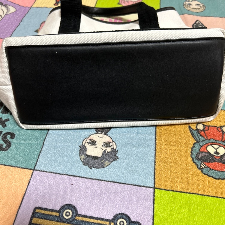 バレンシアガ  （ブランドバッグ）の商品画像 - 査定依頼日：2025年9月22日 - 最高査定価格：50,000円