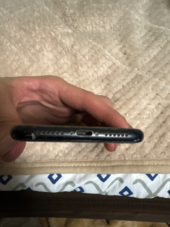 iPhoneXR 64GB（スマホ）の商品画像 - 査定依頼日：2026年3月5日 - 最高査定価格：12,000円