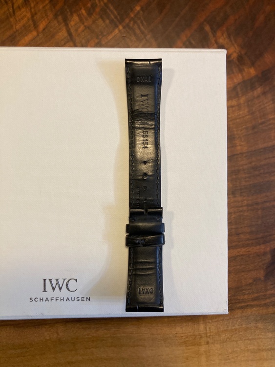 IWC ポルトギーゼ IW37144（高級時計）の商品画像 - 査定依頼日：2026年2月1日 - 最高査定価格：560,000円