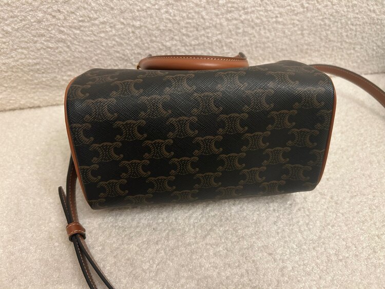 トリオンフキャンバス＆カーフスキン スモールボストン（ブランドバッグ）の商品画像 - 査定依頼日：2025年4月25日 - 最高査定価格：145,000円