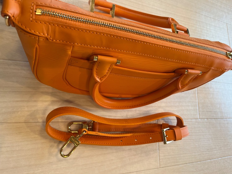 ルイヴィトン エピ （ブランドバッグ）の商品画像 - 査定依頼日：2026年4月7日 - 最高査定価格：60,000円