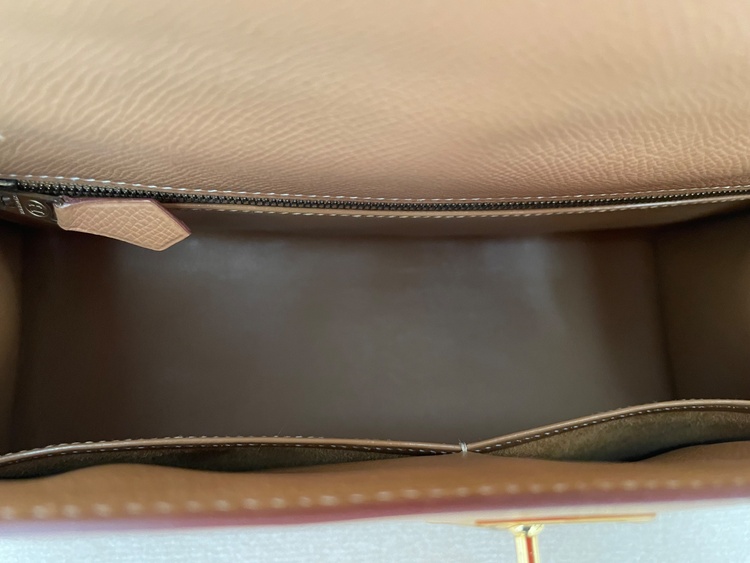 エルメス ケリー （ブランドバッグ）の商品画像 - 査定依頼日：2026年3月30日 - 最高査定価格：2,000,000円