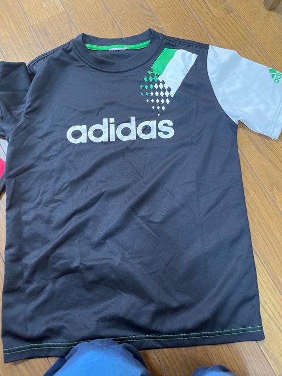 Tシャツ（古着・ファッション）の商品画像 - 査定依頼日：2025年8月26日 - 最高査定価格：2,000円