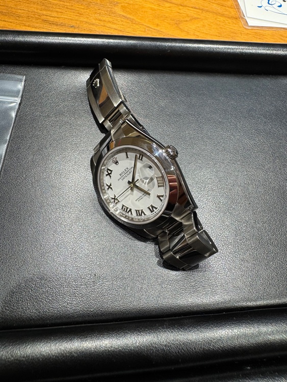 ロレックス デイトジャスト 11V2417（高級時計）の商品画像 - 査定依頼日：2025年12月27日 - 最高査定価格：1,500,000円