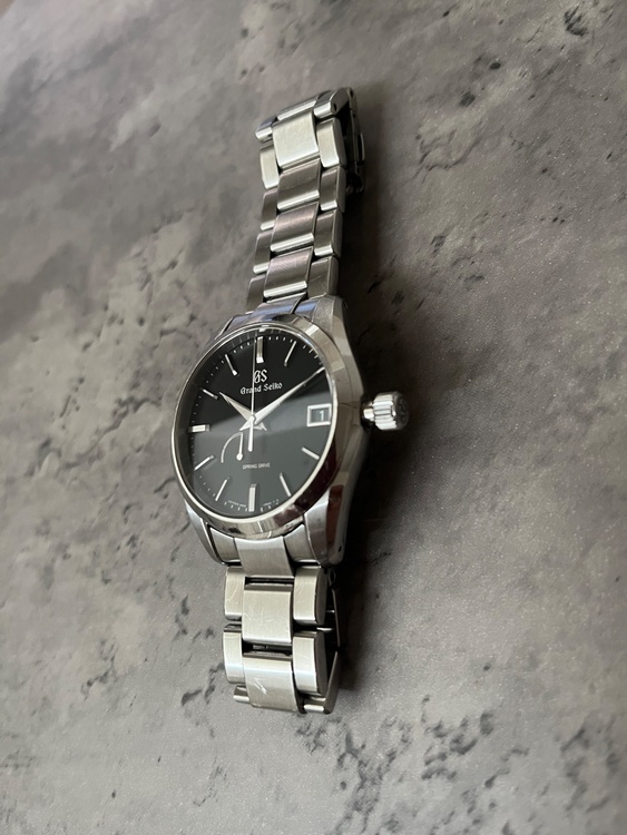 セイコー スプリントドライブ SBGA28（高級時計）の商品画像 - 査定依頼日：2025年12月23日 - 最高査定価格：300,000円