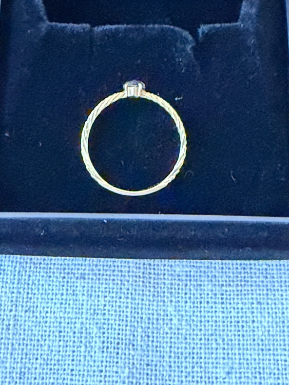 Ryui Unknown knowns line ring + Fancy diamond K18YG ダイヤモンド 9号（宝石）の商品画像 - 査定依頼日：2026年9月24日 - 最高査定価格：65,000円