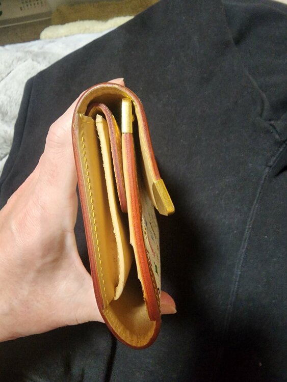 Louis Vuitton マルチカラーモノグラム 長財布（ブランド財布・小物）の商品画像 - 査定依頼日：2026年1月21日 - 最高査定価格：10,000円