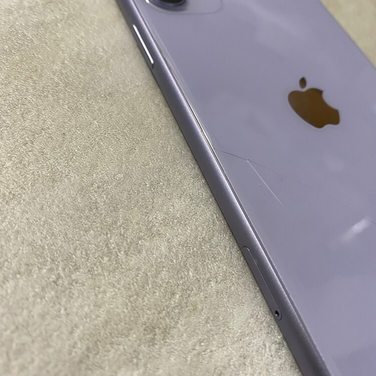 iPhone11 256GB SIMフリー（スマホ）の商品画像 - 査定依頼日：2025年5月15日 - 最高査定価格：10,000円