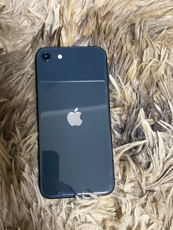iPhone iPhone SE (第 2 世代) 128GB au（スマホ）の商品画像 - 査定依頼日：2026年9月18日 - 最高査定価格：9,000円