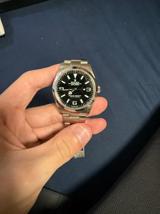 ロレックス エクスプローラー 12427（高級時計）の商品画像 - 査定依頼日：2025年2月2日 - 最高査定価格：1,220,000円