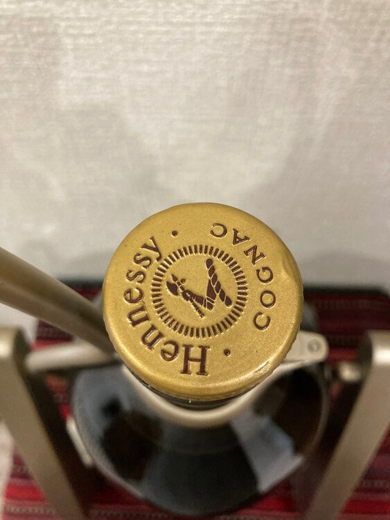 ヘネシーＶＳＯＰ（お酒）の商品画像 - 査定依頼日：2025年5月6日 - 最高査定価格：35,000円