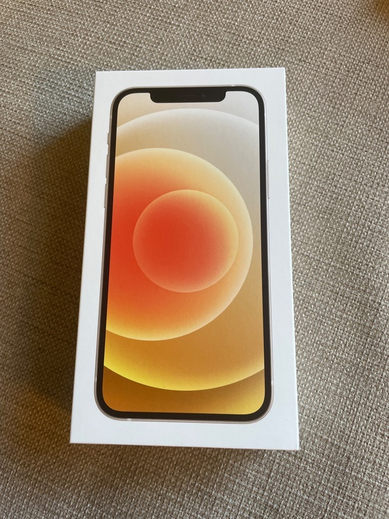 iPhone 12 64GB SIMフリー（スマホ）の商品画像 - 査定依頼日：2026年5月2日 - 最高査定価格：24,000円
