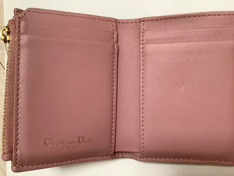 ウォレット（ブランド財布・小物）の商品画像 - 査定依頼日：2025年12月18日 - 最高査定価格：100,000円