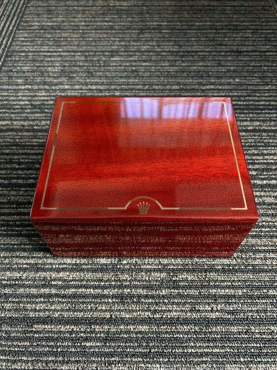 コスモグラフデイトナ（高級時計）の商品画像 - 査定依頼日：2025年1月27日 - 最高査定価格：5,500,000円