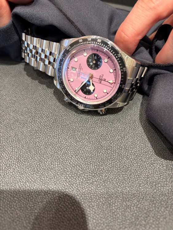 チューダー ブラックベイ 9360N-0019（高級時計）の商品画像 - 査定依頼日：2025年12月13日 - 最高査定価格：1,350,000円