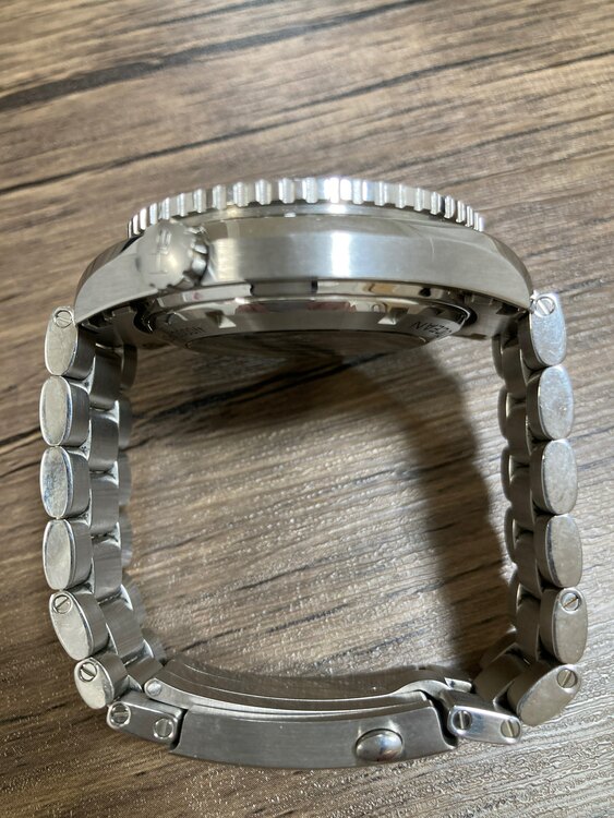 オメガ シーマスター OMEGA232.30.46.21.01.00（高級時計）の商品画像 - 査定依頼日：2024年12月18日 - 最高査定価格：450,000円