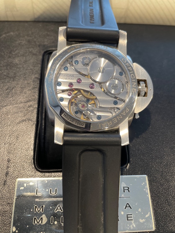 パネライ その他 PAM0021（高級時計）の商品画像 - 査定依頼日：2025年10月5日 - 最高査定価格：1,500,000円