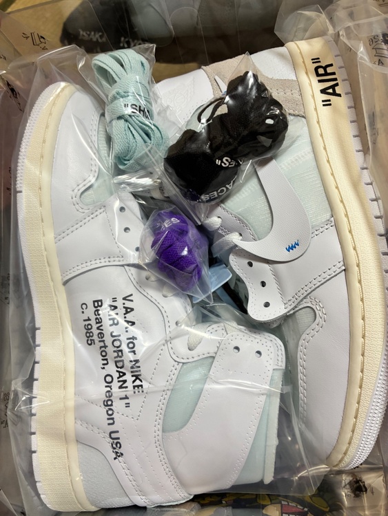 Virgil Abloh Archive (V.A.A.) × Nike Air（古着・ファッション）の商品画像 - 査定依頼日：2026年5月6日 - 最高査定価格：46,000円