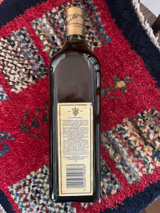 ウイスキー ジョニーウォーカー （お酒）の商品画像 - 査定依頼日：2025年8月18日 - 最高査定価格：10,000円