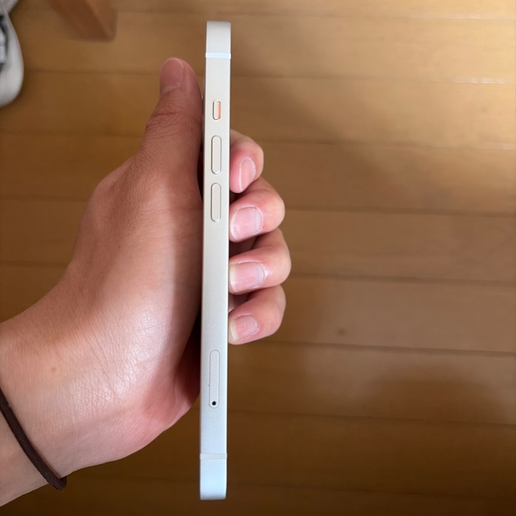 iPhone 13 128GB SIMフリー（スマホ）の商品画像 - 査定依頼日：2026年4月2日 - 最高査定価格：36,000円