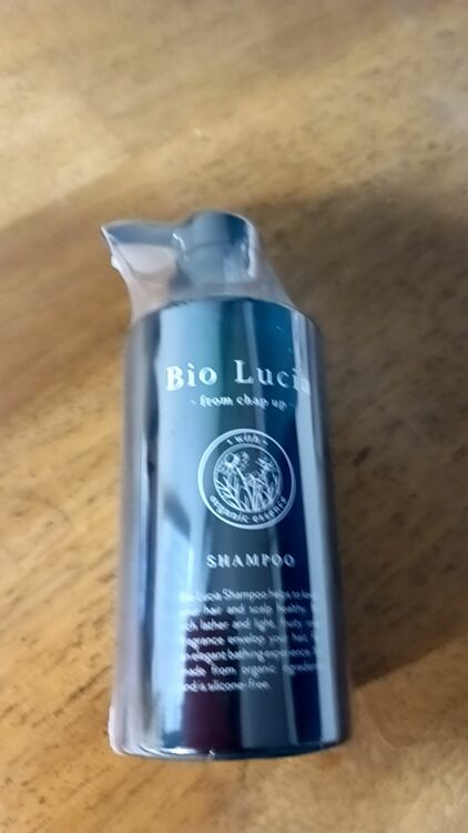 シャンプー(クロクリームシャンプーダークブラウン)ビオルチアシャンプー、クレムド（コスメ・美容・健康器具）の商品画像 - 査定依頼日：2025年10月7日 - 最高査定価格：2,100円