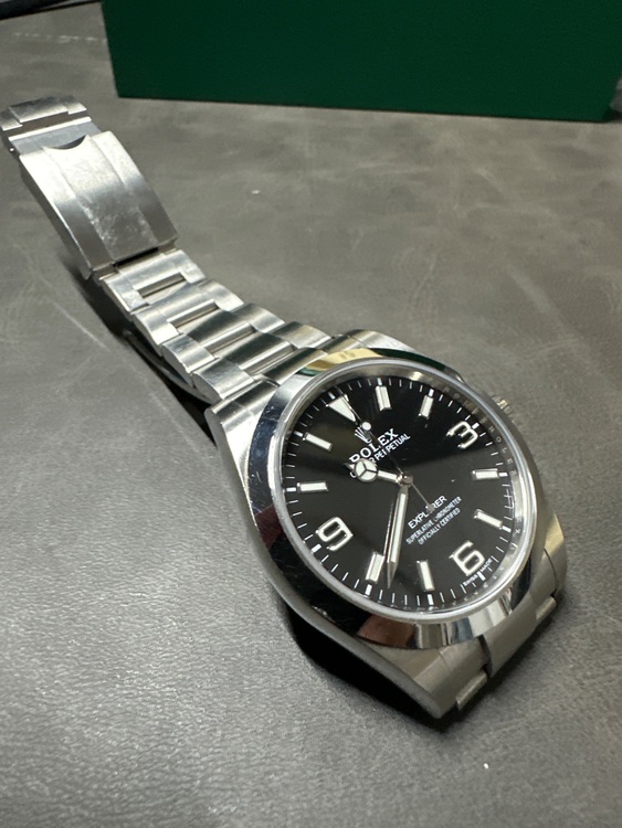 ロレックス エクスプローラー 21427（高級時計）の商品画像 - 査定依頼日：2025年9月1日 - 最高査定価格：1,080,000円