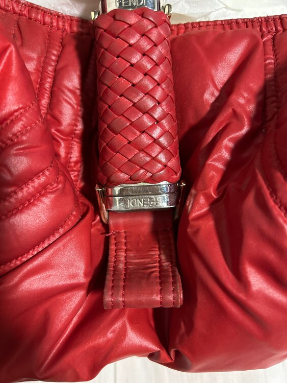 フェンディ  （ブランドバッグ）の商品画像 - 査定依頼日：2025年1月22日 - 最高査定価格：30,000円