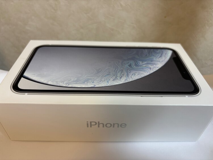 iPhoneXr（スマホ）の商品画像 - 査定依頼日：2025年3月30日 - 最高査定価格：9,000円