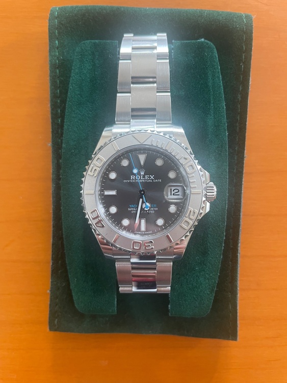 ロレックス ヨットマスター （高級時計）の商品画像 - 査定依頼日：2025年10月21日 - 最高査定価格：1,800,000円