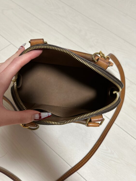 ルイヴィトン アルマ （ブランドバッグ）の商品画像 - 査定依頼日：2025年2月4日 - 最高査定価格：170,000円