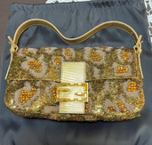 バゲットタイプ　ピーズBAG（ブランドバッグ）の商品画像 - 最高査定価格：300,000円