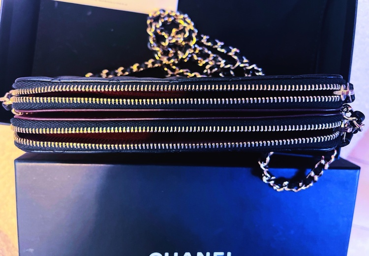 マトラッセチェーンウォレット（ブランドバッグ）の商品画像 - 査定依頼日：2026年4月9日 - 最高査定価格：290,000円