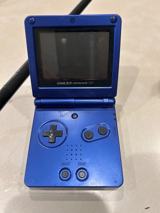ゲームボーイアドバンスSP（ゲーム機本体・ゲームソフト）の商品画像 - 査定依頼日：2025年9月24日 - 最高査定価格：4,500円