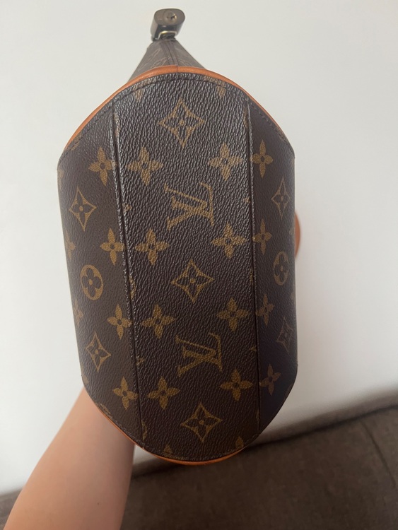 カバン（ブランドバッグ）の商品画像 - 査定依頼日：2025年10月15日 - 最高査定価格：120,000円