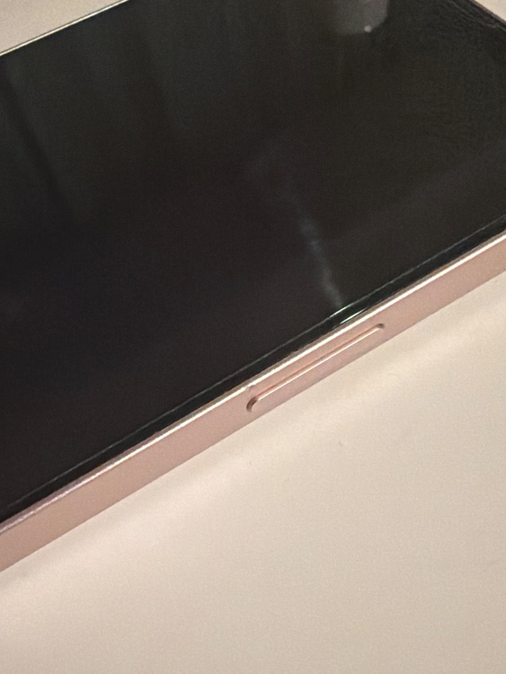 iPhone 13 128GB Softbank（スマホ）の商品画像 - 査定依頼日：2026年1月31日 - 最高査定価格：33,000円