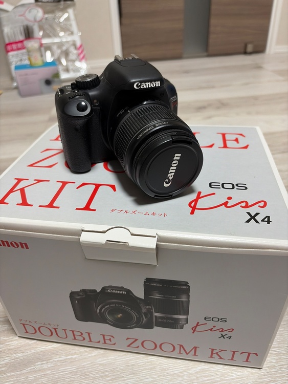 EOS kiss X4 ダブルズームキット（カメラ）の商品画像 - 査定依頼日：2026年8月15日 - 最高査定価格：15,000円