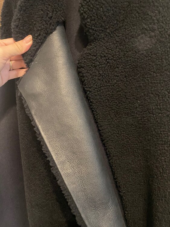 32paradis（古着・ファッション）の商品画像 - 査定依頼日：2025年3月19日 - 最高査定価格：6,000円