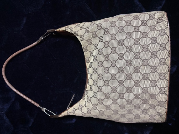 GUCCIショルダーバッグ（ブランドバッグ）の商品画像 - 査定依頼日：2026年8月31日 - 最高査定価格：100,000円