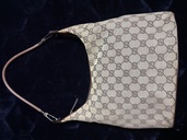 GUCCIショルダーバッグ（ブランドバッグ）の商品画像 - 査定依頼日：2026年8月31日 - 最高査定価格：100,000円
