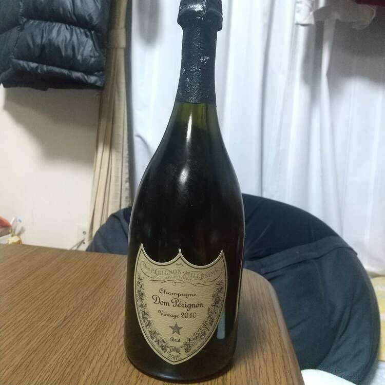 シャンパン ドン・ペリニヨン （お酒）の商品画像 - 査定依頼日：2025年5月6日 - 最高査定価格：20,000円