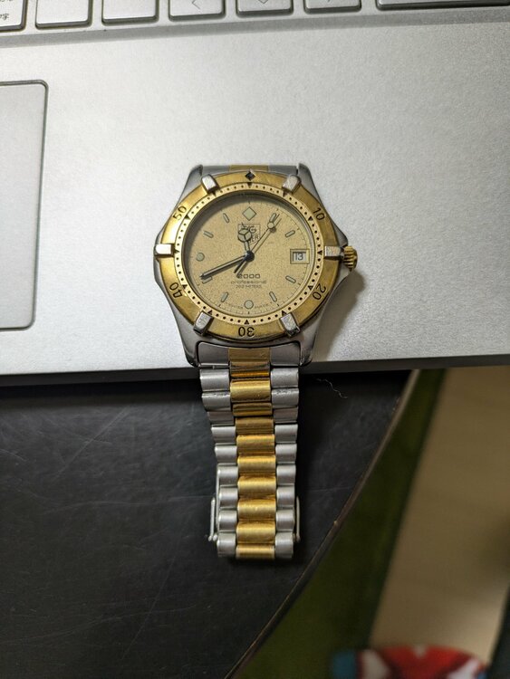 タグホイヤー その他 200（高級時計）の商品画像 - 査定依頼日：2026年4月5日 - 最高査定価格：30,000円