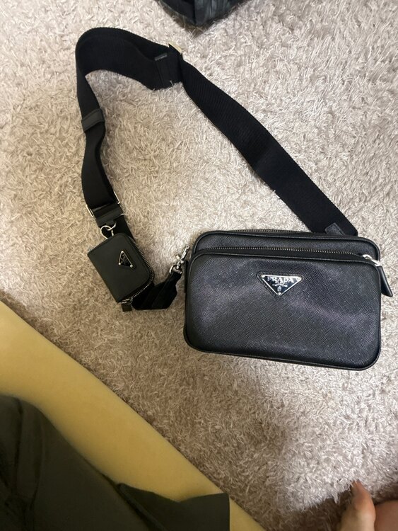 プラダ  （ブランドバッグ）の商品画像 - 査定依頼日：2025年3月28日 - 最高査定価格：180,000円