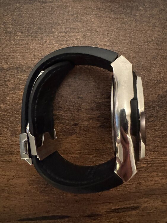 ウブロ クラシックフュージョン クロノグラフちたにく（高級時計）の商品画像 - 査定依頼日：2025年4月29日 - 最高査定価格：800,000円