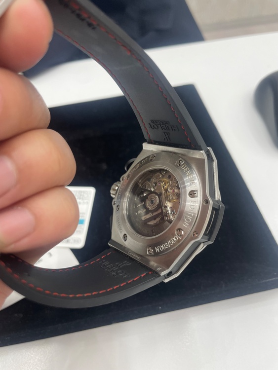 ウブロ キングパワー （高級時計）の商品画像 - 査定依頼日：2026年4月1日 - 最高査定価格：1,000,000円